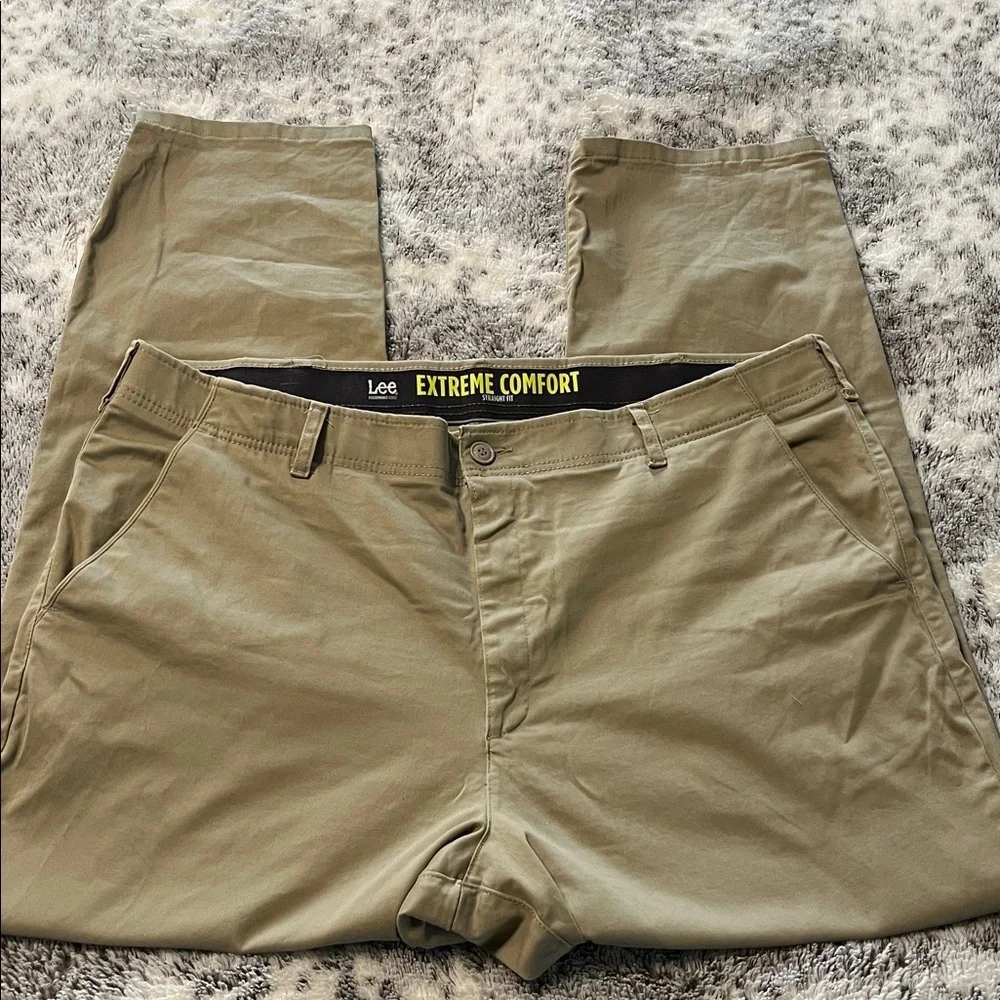 Lee Men's Extreme Comfort Khaki Chinos - Picture 2 of 4